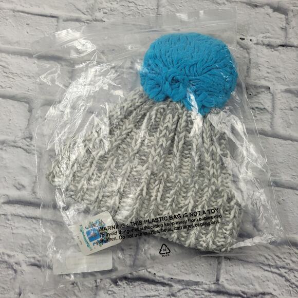 NWT Chunky Gray & Blue Pom Pom Hat by Portolano - Picture 8 of 8